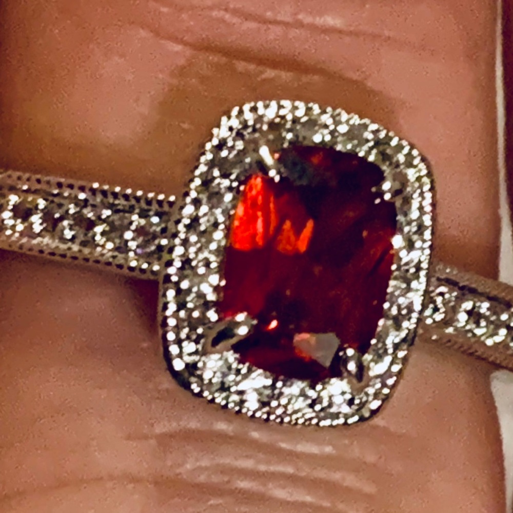 Lovely classic Ruby Ring